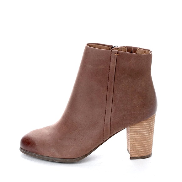 Vionic Kennedy Brown Dark Leather Heeled Ankle Booties, Women’s Size 11 - Picture 3 of 16